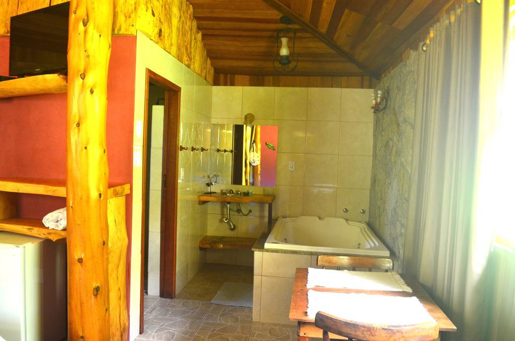 Deluxe Chalet,410489598:JPEG