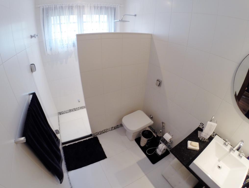Driepersoonskamer met Eigen Badkamer