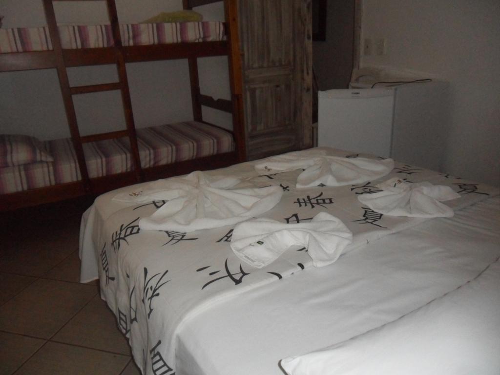 Standard Double or Twin Room with Air Conditioning,404599476:JPEG