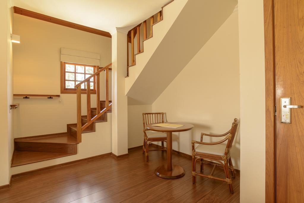 Suíte Duplex com Banheira de Hidromassagem
