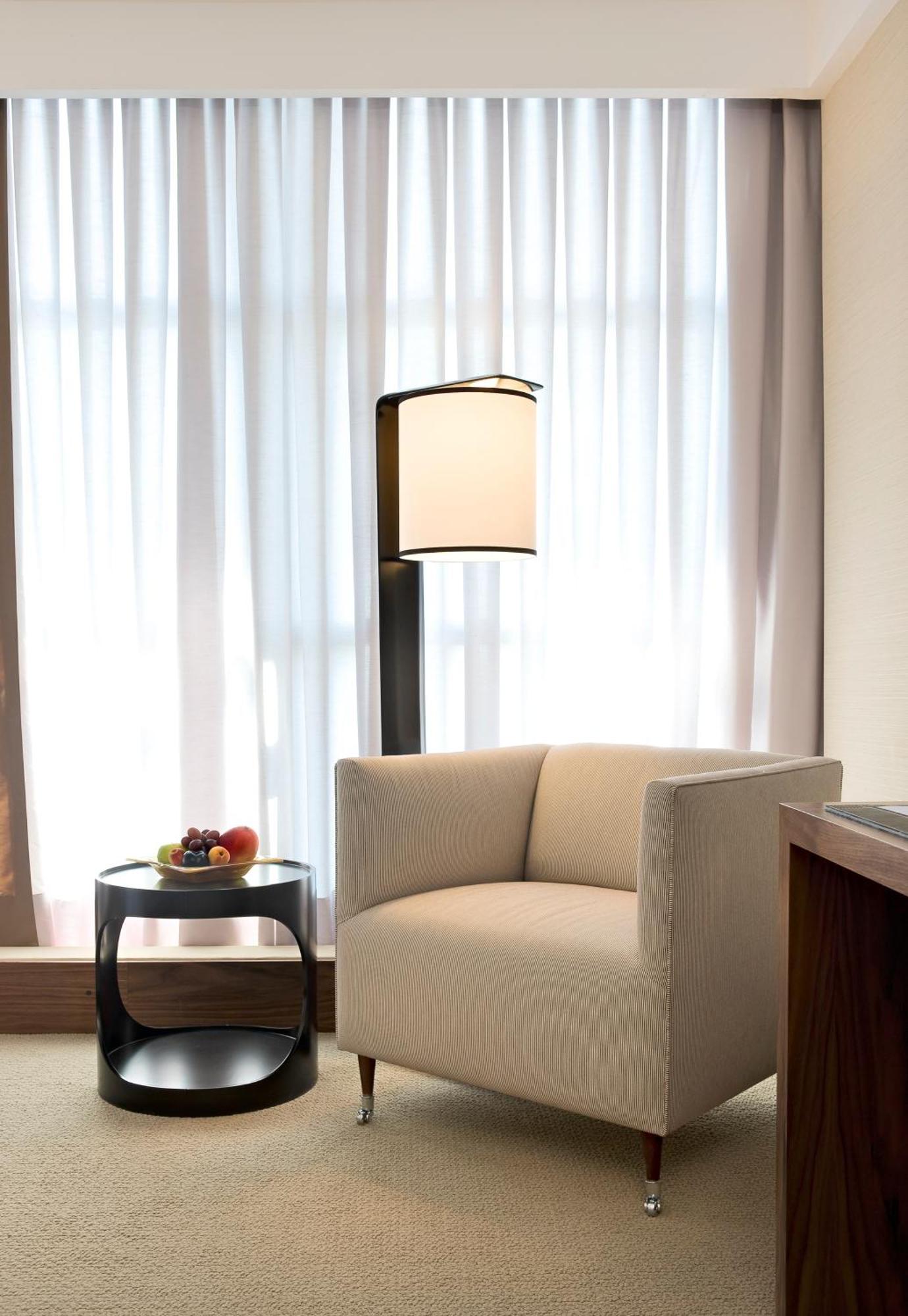 Deluxe Room,1552119394:JPEG
