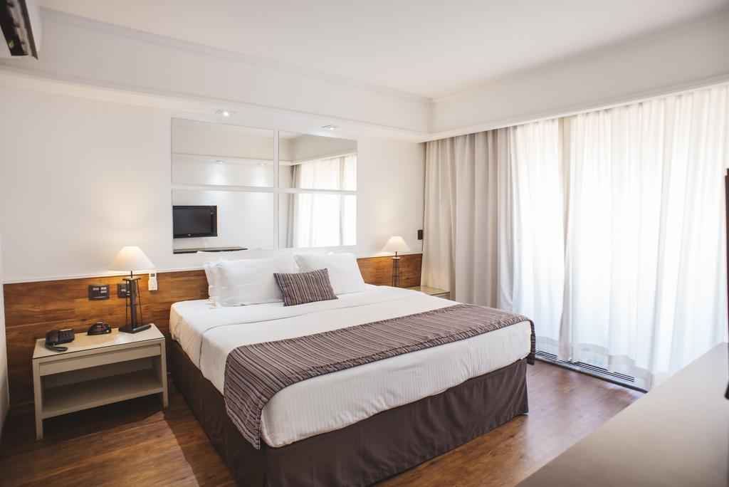 Suite,1758543023:JPEG