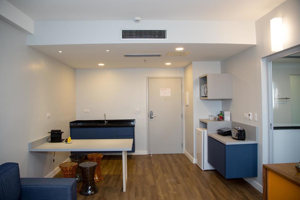 King Suite,462790230:JPEG