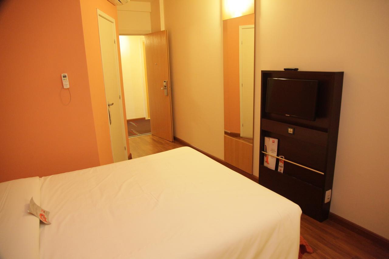 Quarto Duplo Standard
