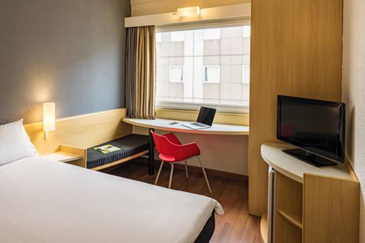 Quarto Duplo com Cama Extra para Criança