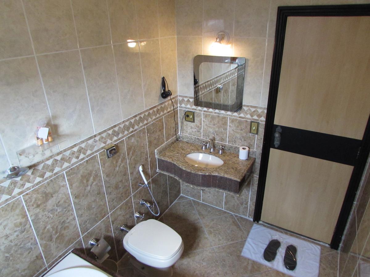Deluxe Double Room Bath