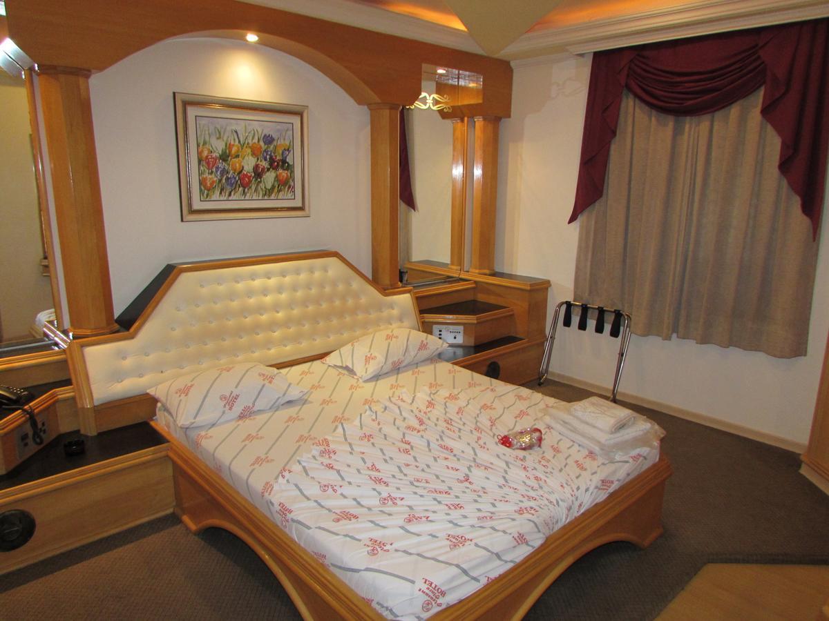 Deluxe Double Room Bath