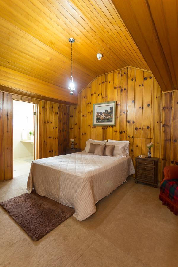 Quarto Triplo Deluxe com Banheira de Hidromassagem