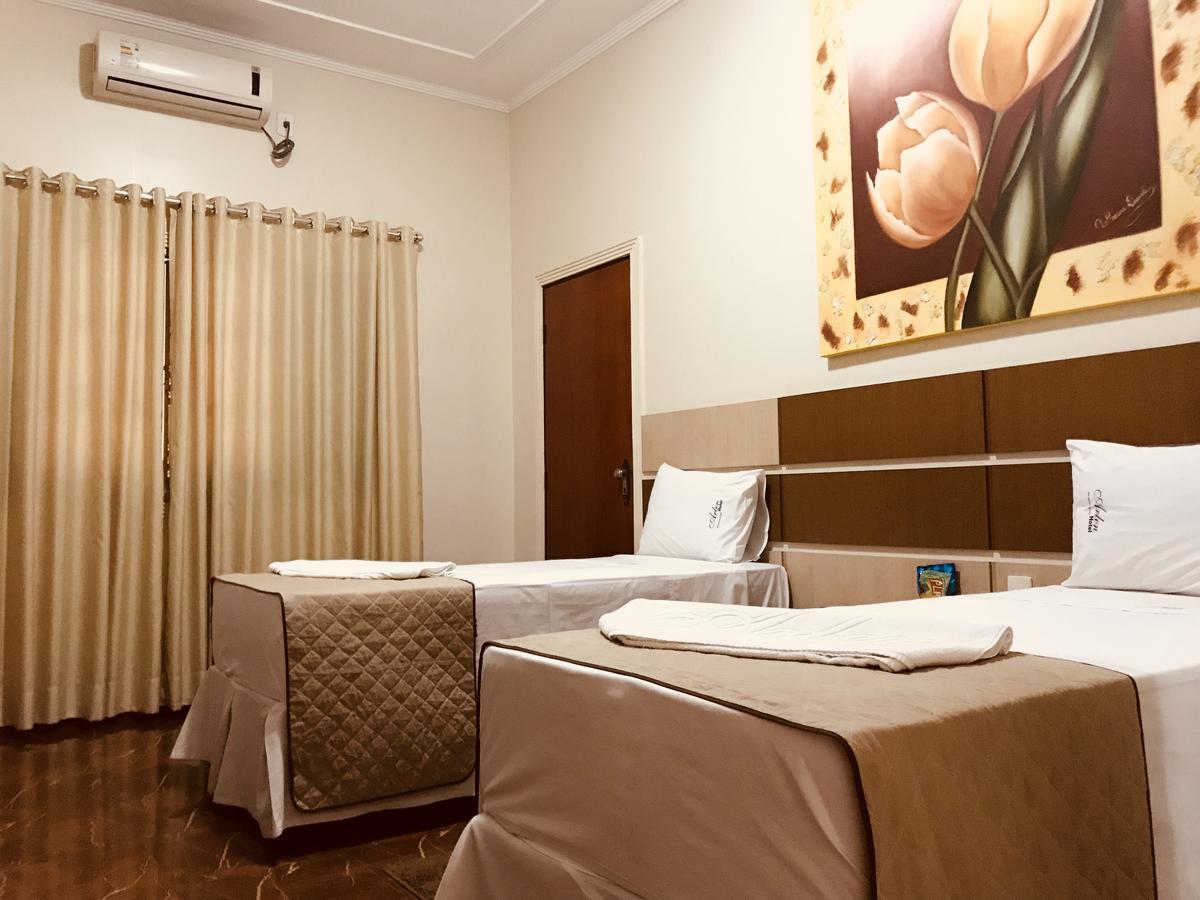 Quarto Deluxe com Cama de Casal ou 2 de Solteiro