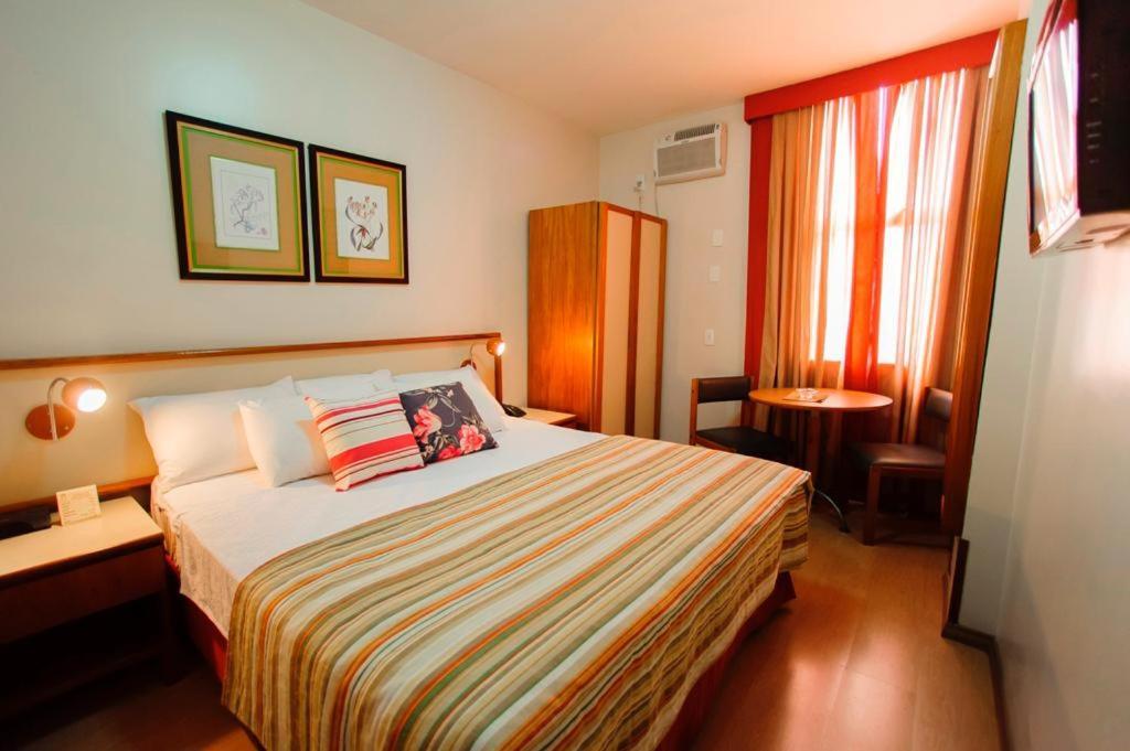 Deluxe Room,1498693486:JPEG