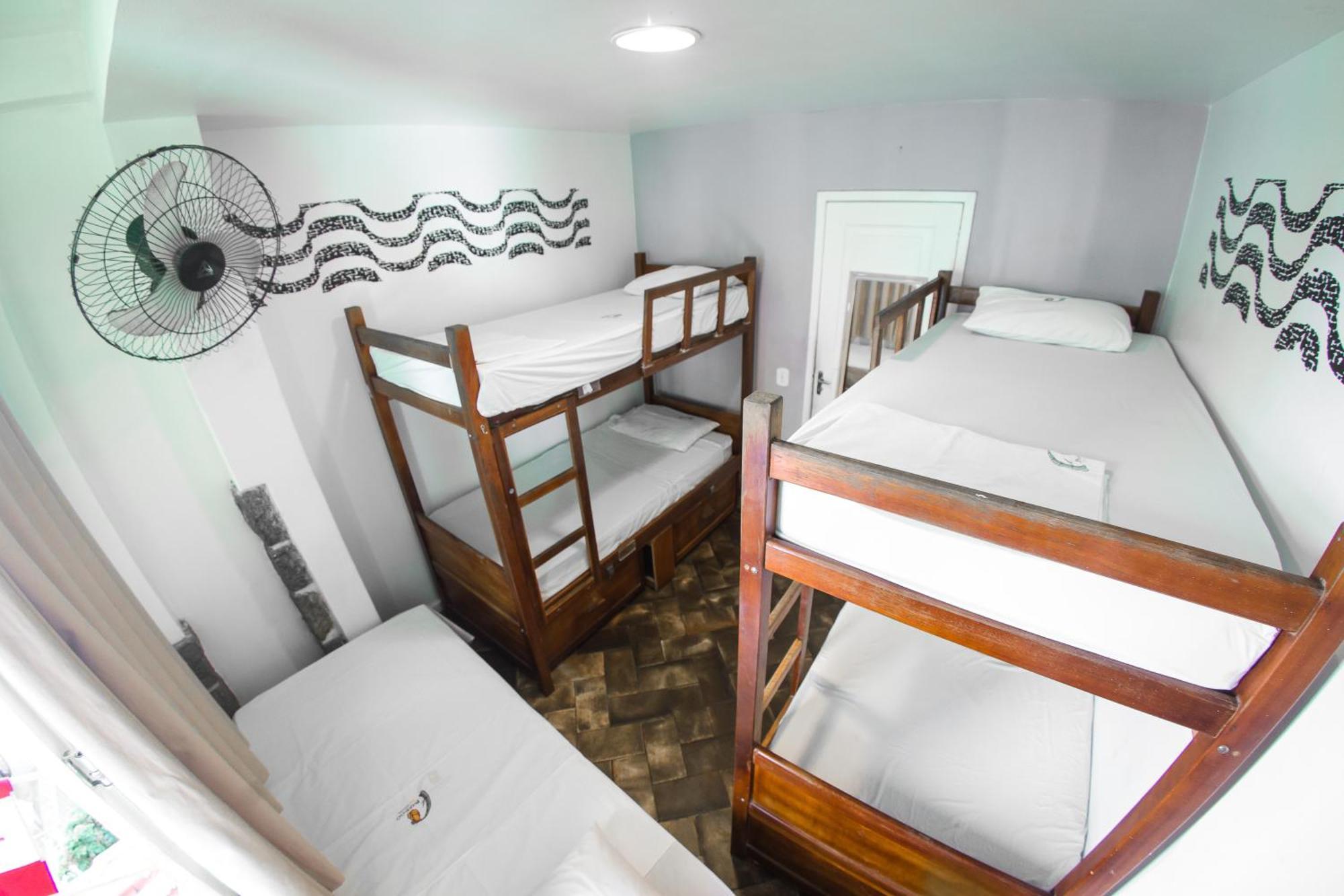 Bed op een Vrouwenslaapzaal met 6 Bedden