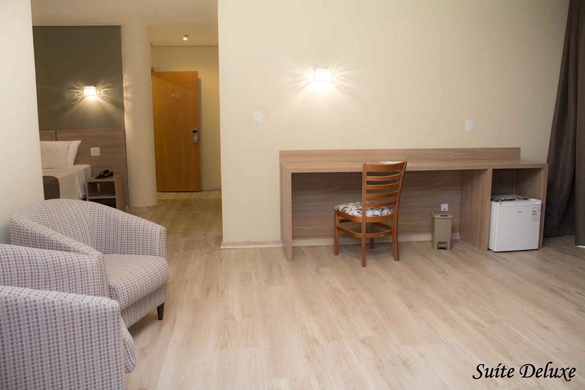 Deluxe Suite,714450547:JPEG