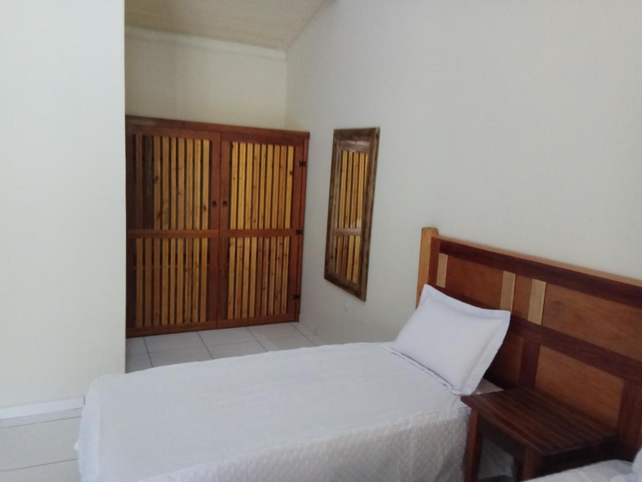 Large Twin Room,728902780:JPEG
