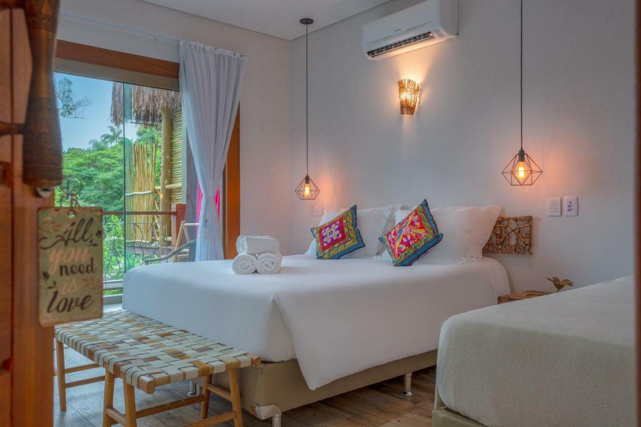 Luxo Triplo com Hidromassagem Externa,799576827:JPEG