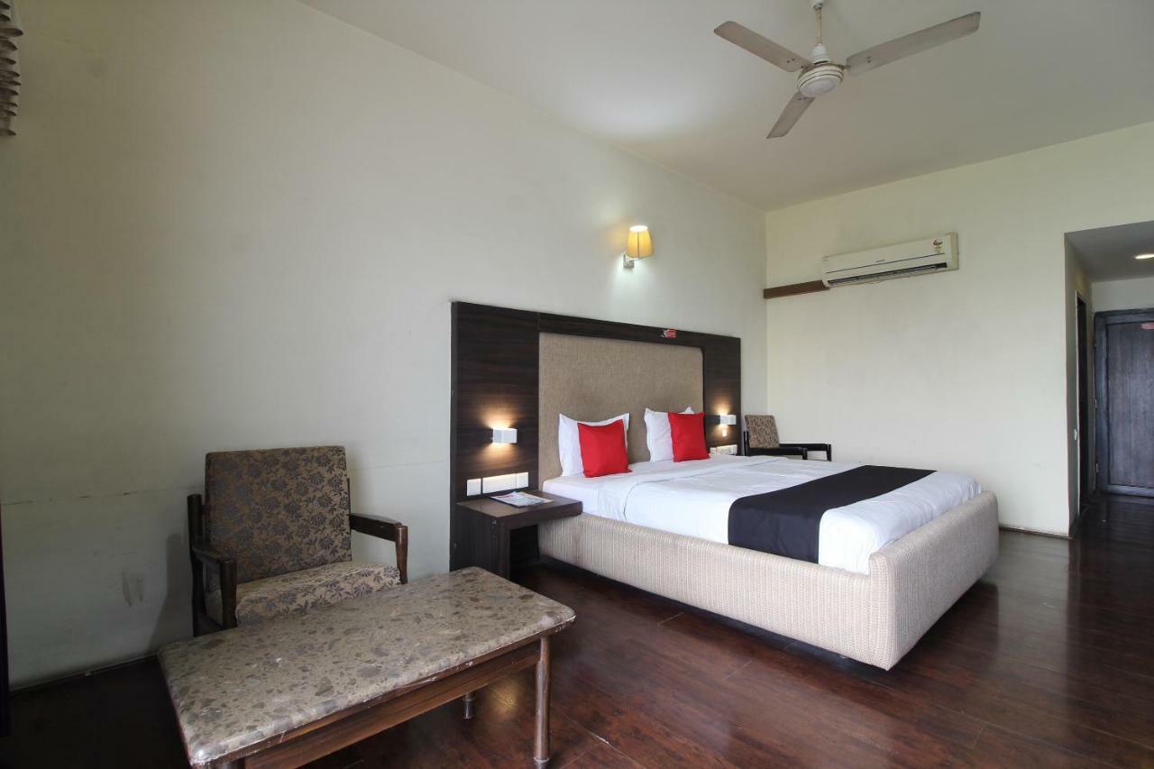 Budget Double Room,802457619:JPEG