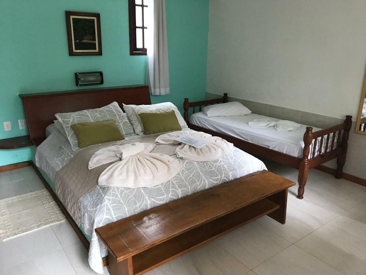 Quarto Pequeno com Cama de Casal ou 2 de Solteiro