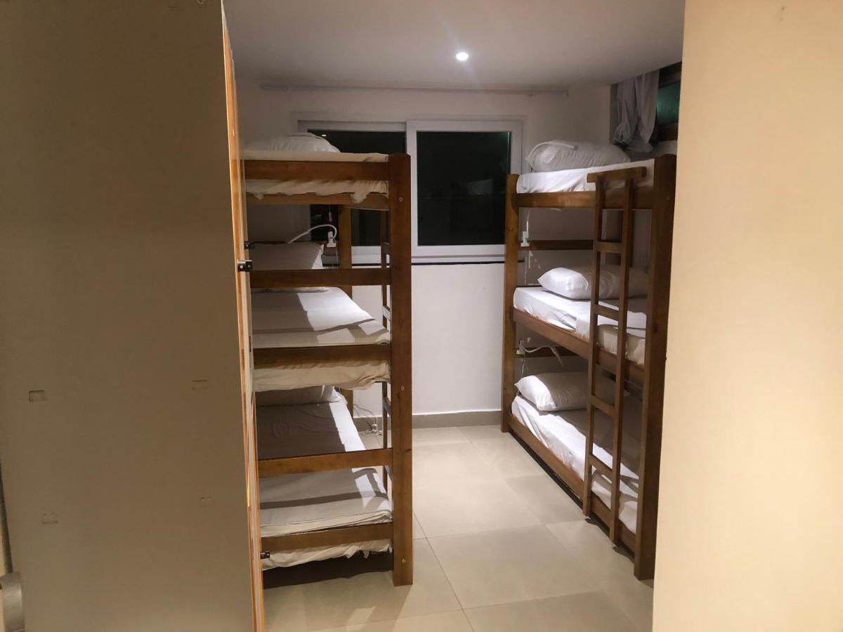 Bed in een Gemengde Slaapzaal met 6 Bedden