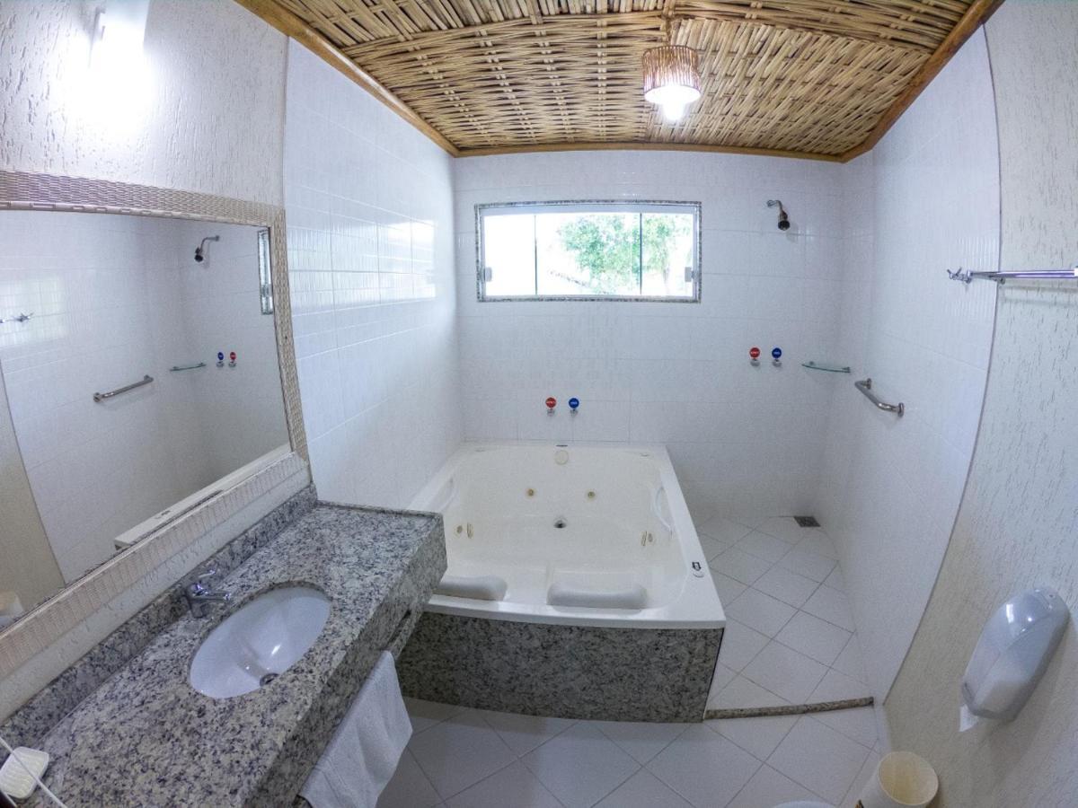 Suíte com Banheira de Hidromassagem