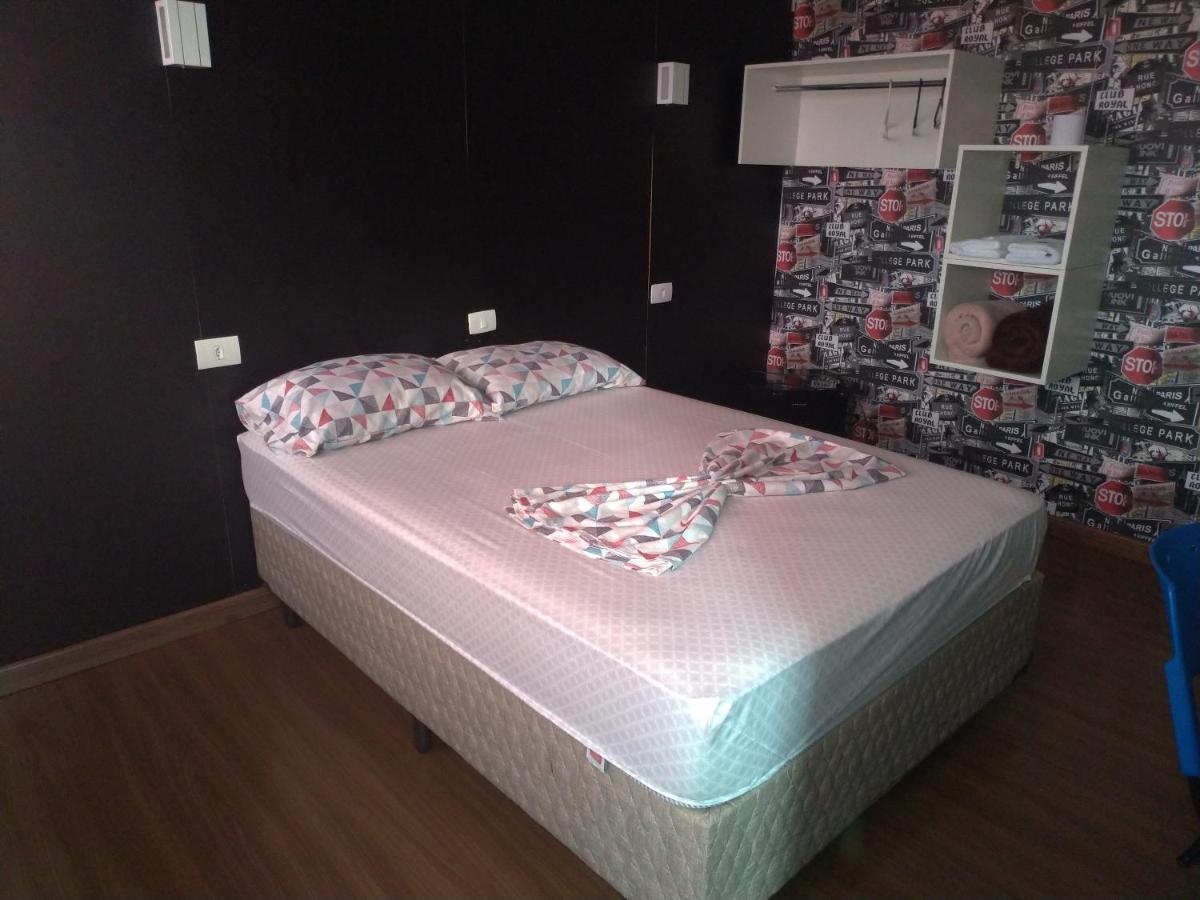 Single Room,945680830:JPEG