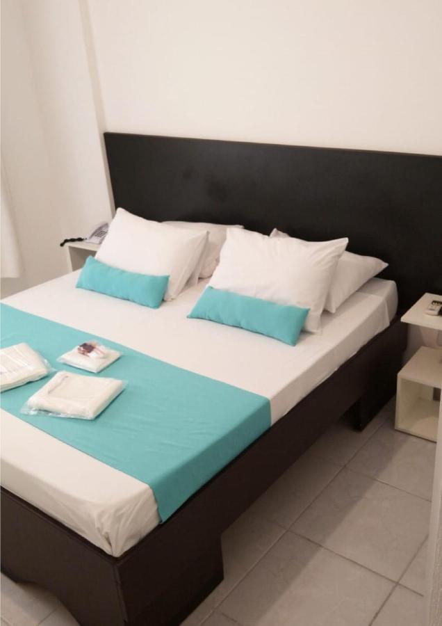 Deluxe Double or Twin Room,966699535:JPEG