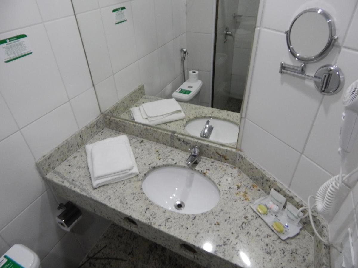 Quarto com 1 Cama de Casal Queen e 1 Cama de Solteiro,1189388257:JPEG
