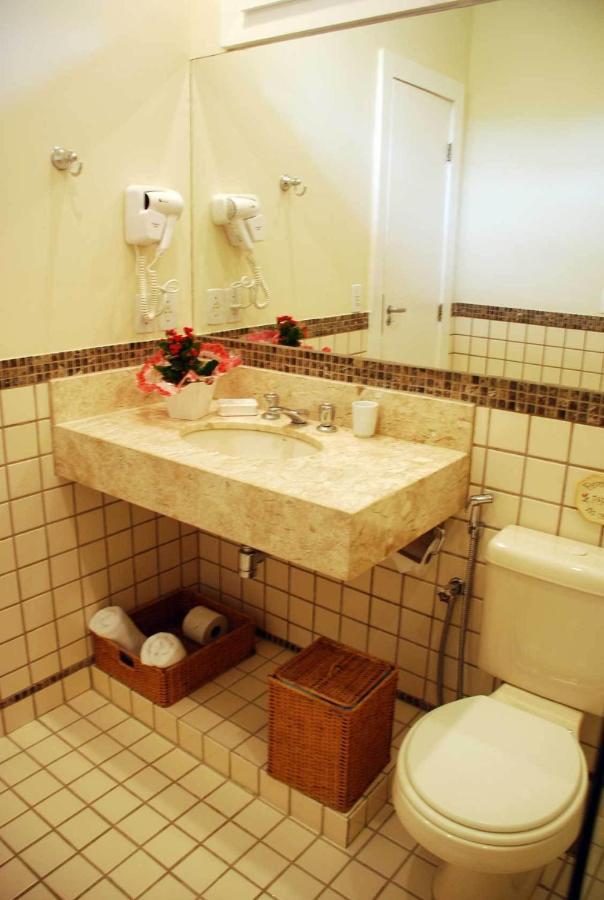 Family Room Private Bathroom