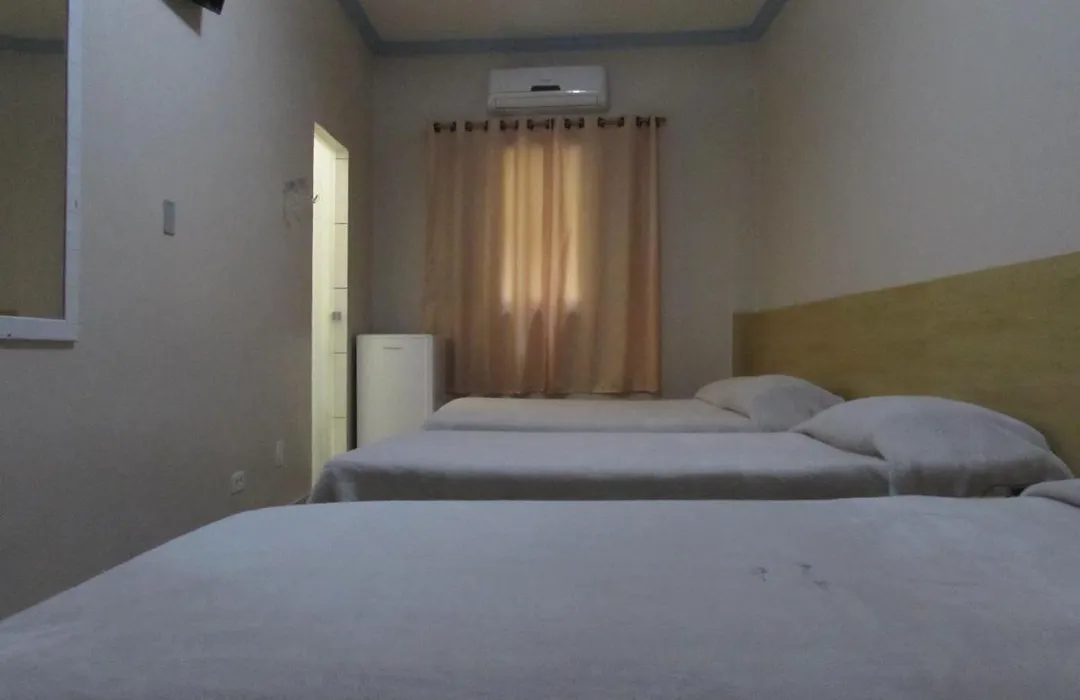 Hotel Ideal Fliper Com Estacionamento Gratis Para Carro Pequeno Altura Padrao "Internet Fibra"-1