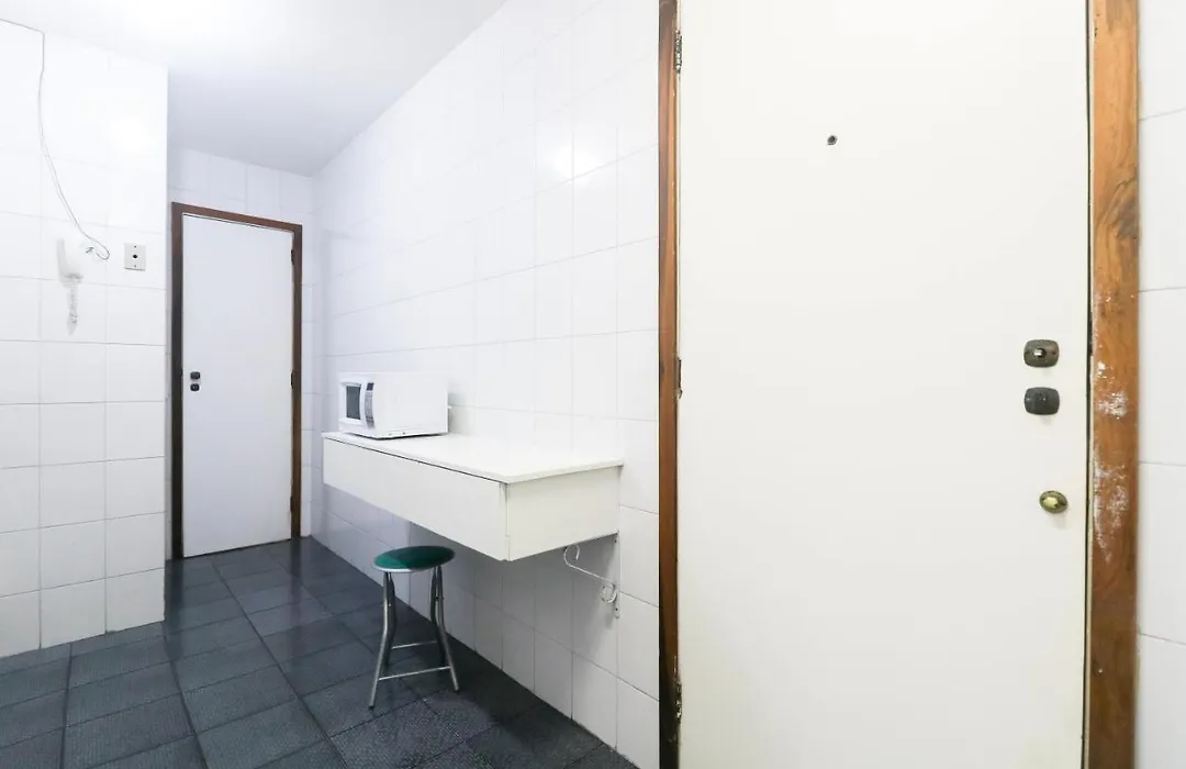 Enorme Apartamento Na Av Atlantica-1