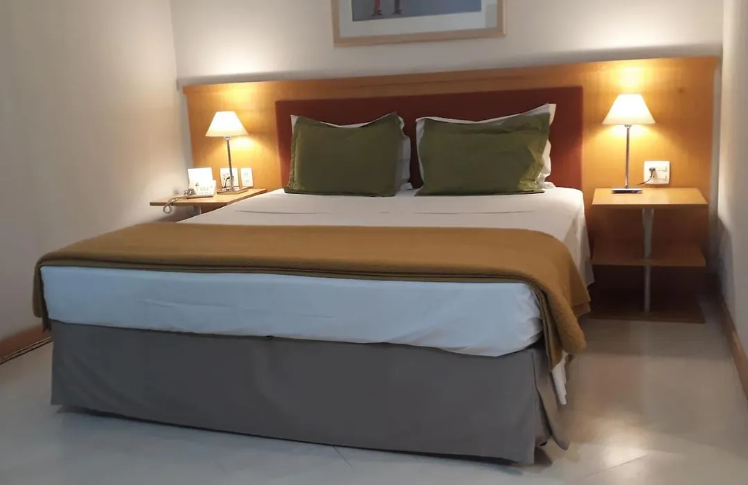 Flat Com Sacada - Regiao Ibirapuera Proximo Varios Hospitais E Unifesp-1