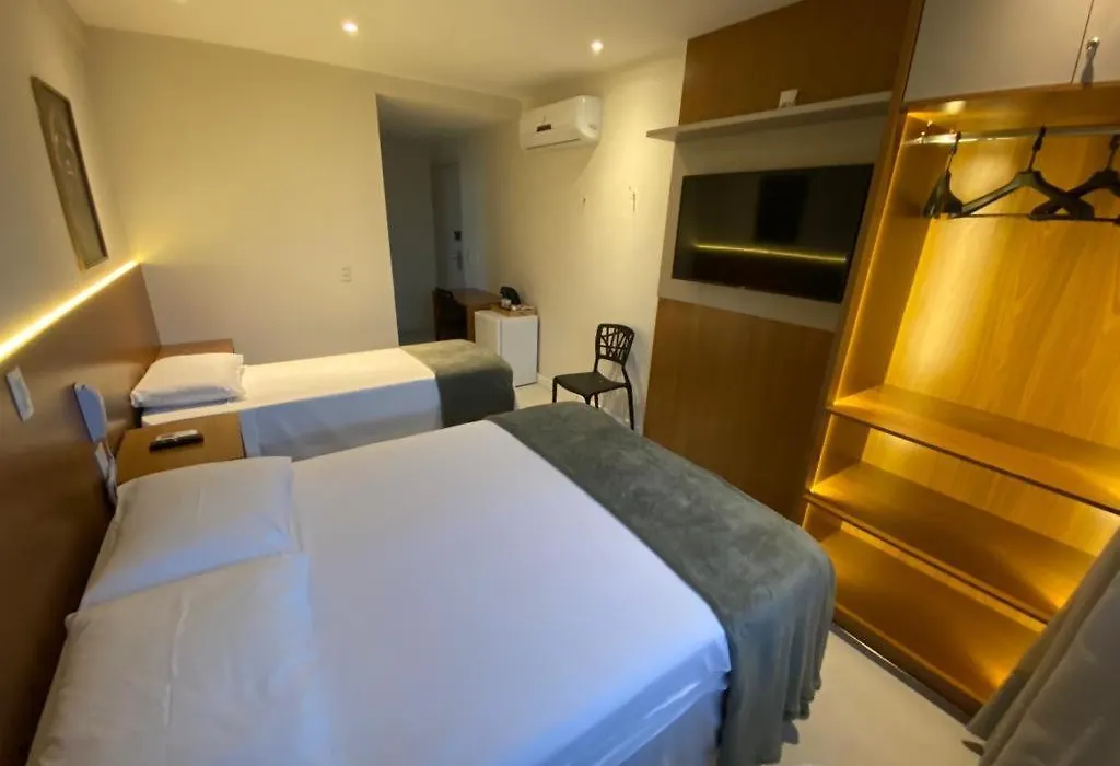 Suíte Tripla Hotel América-1
