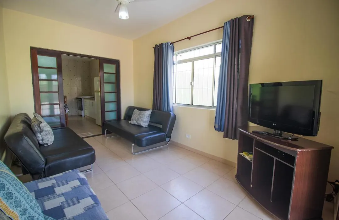 Casa Em Ubatuba Na Praia Grande Para Temporada Alugo Somente Para Familia!!!-1