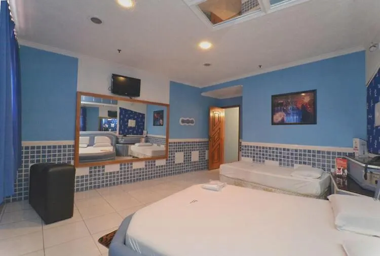 Shelton Hotel (Adults Only)-1