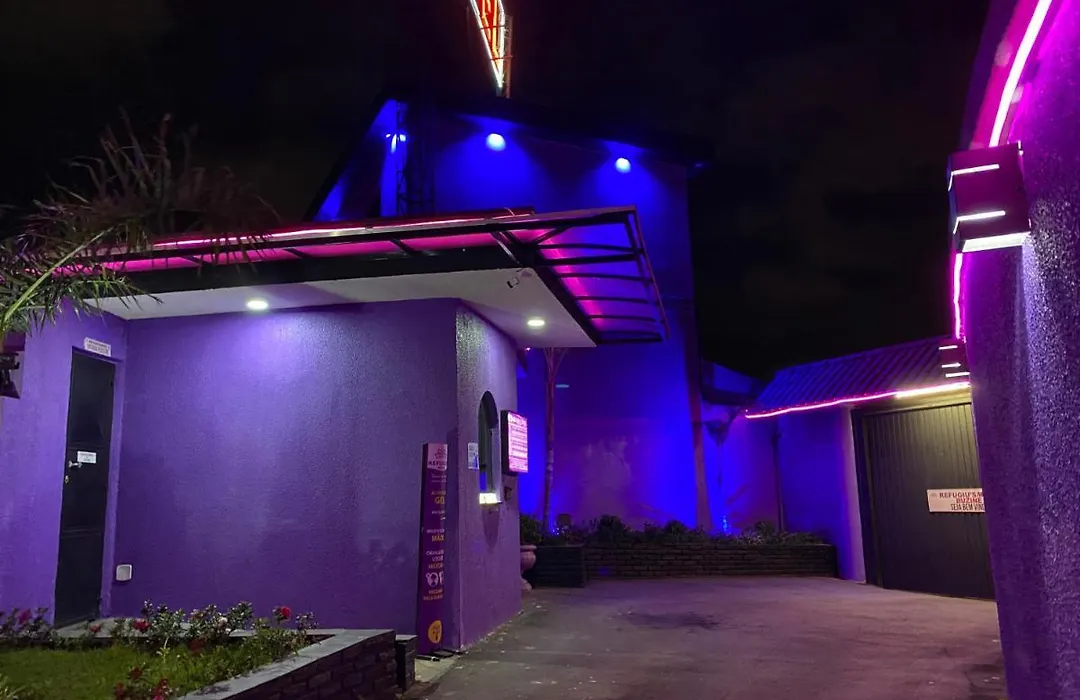 Refugius Motel-1