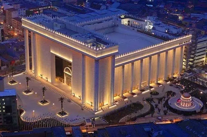 Apartamento para pessoas de família ou a negócio, Ap Grande 3 quartos no Brás próximo igreja Mundial,mercado municipal, 25 de março, templo Salomão, metro Dom Pedro ll, bancos, mercado e etc-1