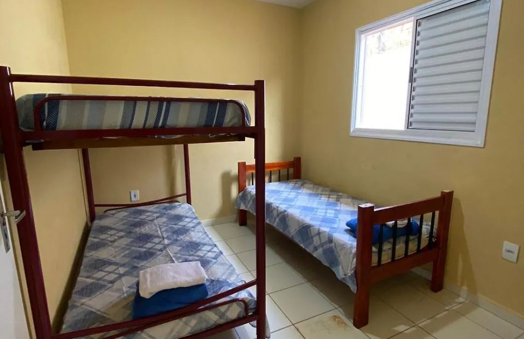 Casa temporada com piscina para 6 pessoas-1