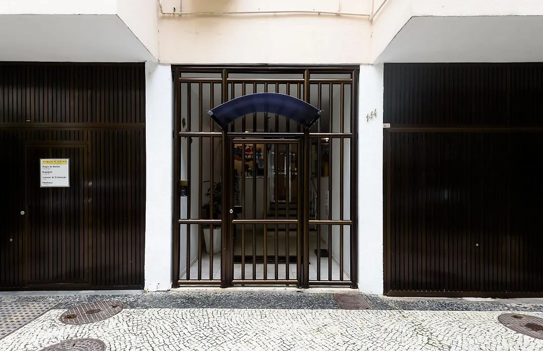 Apartamento Decorado Em Copacabana | Sf 184/604-1