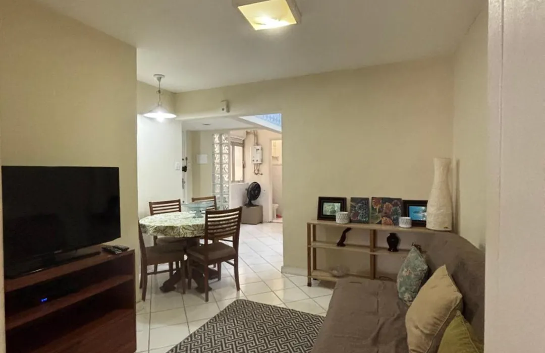 Apartamento mobiliado em Copacabana à 100m da praia-1