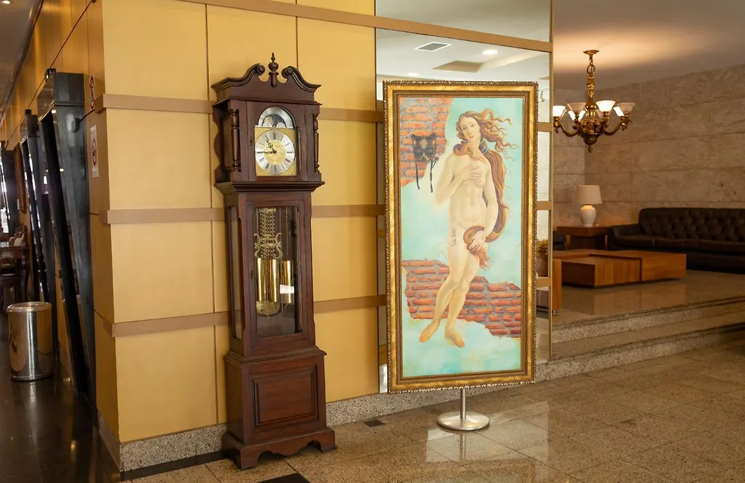 Ritz Plaza Hotel-1