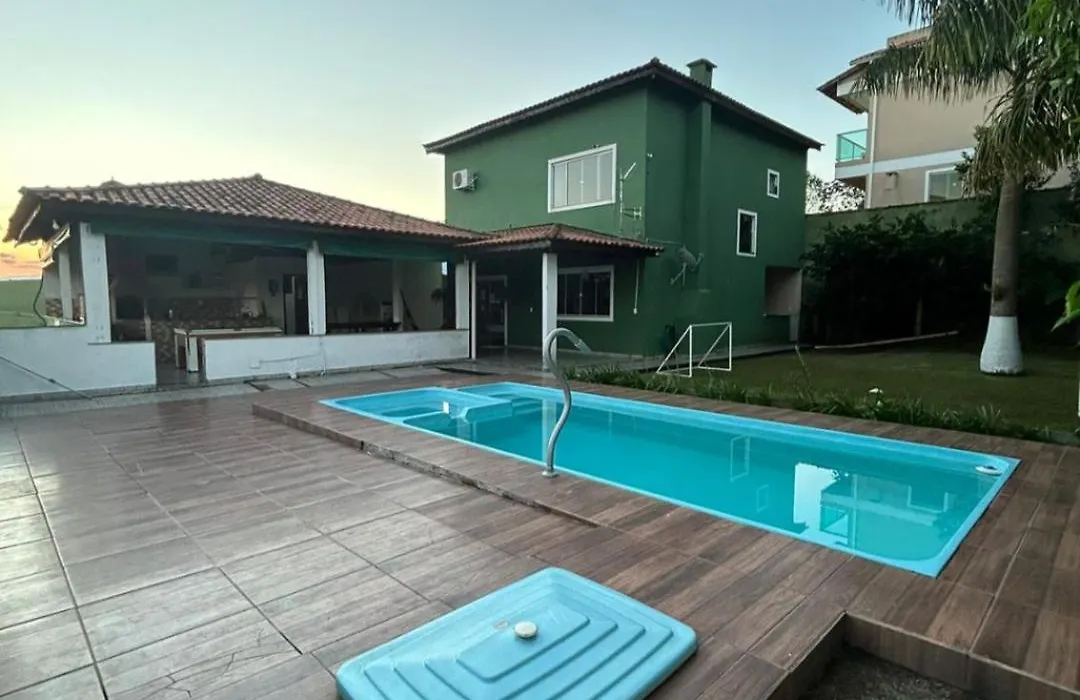 Casa familiar com piscina Penedo RJ-1