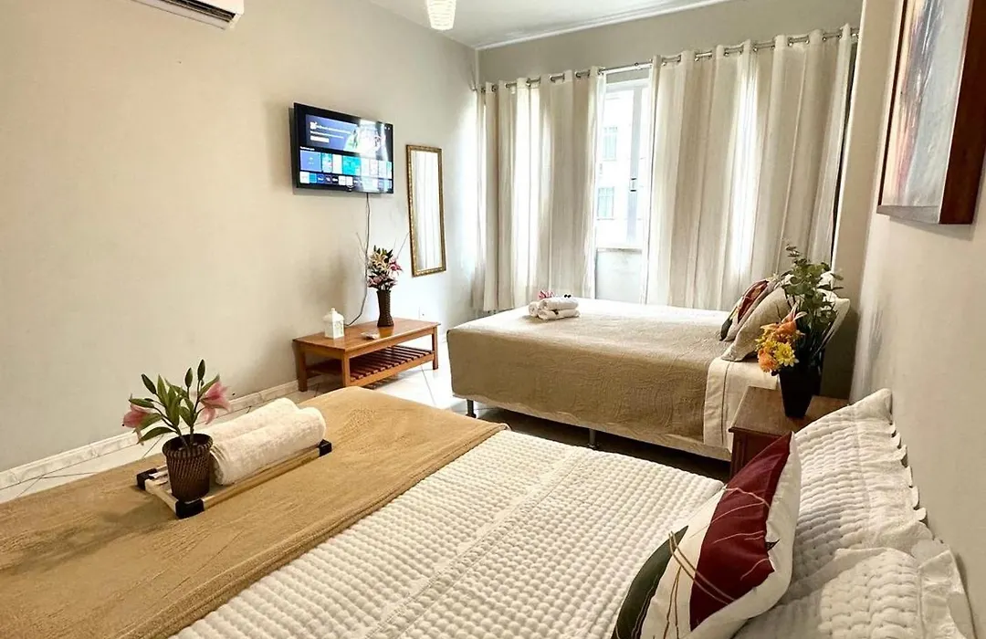 Na Quadra da Praia Posto 5 NSC1137-401-1