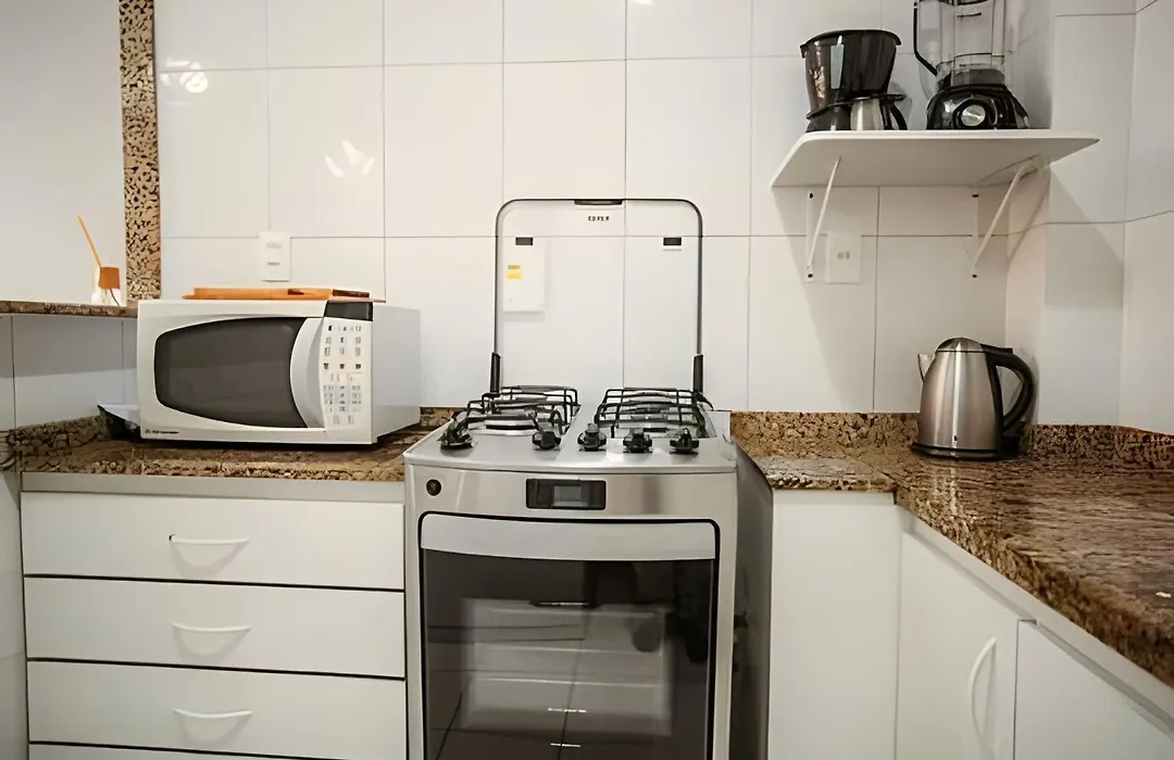 Apartamento confortável na quadra da praia-1