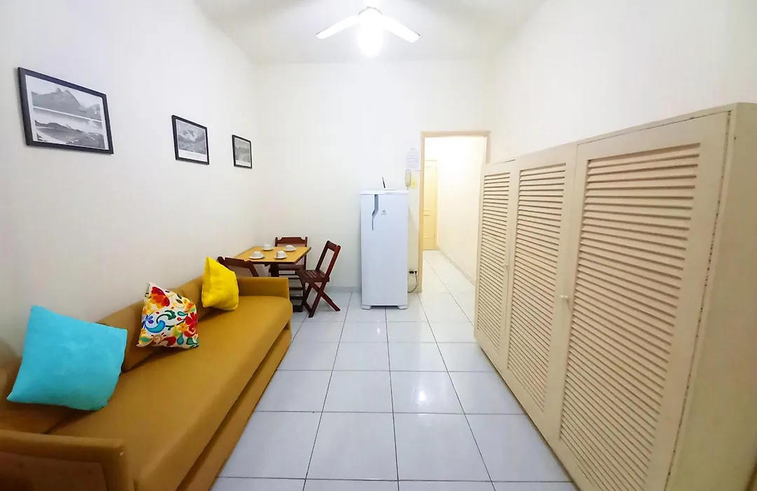 Espaçoso apto na Praia de Copacabana TC1010-1