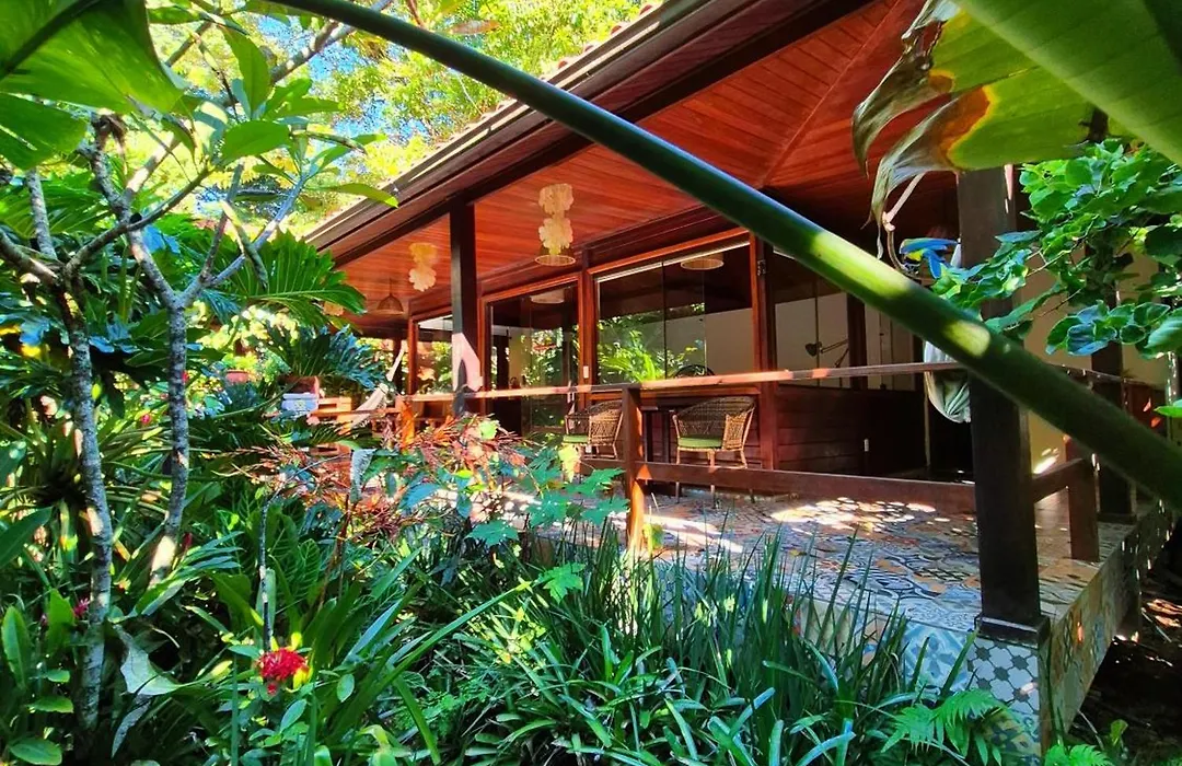 Aratinga Inn-1