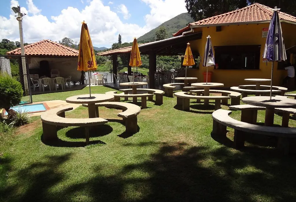 Camping e Pousada Paiol-1
