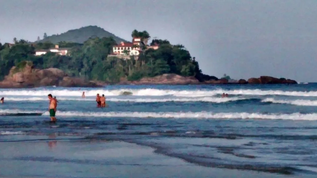 Ubatuba Surf Suites-1