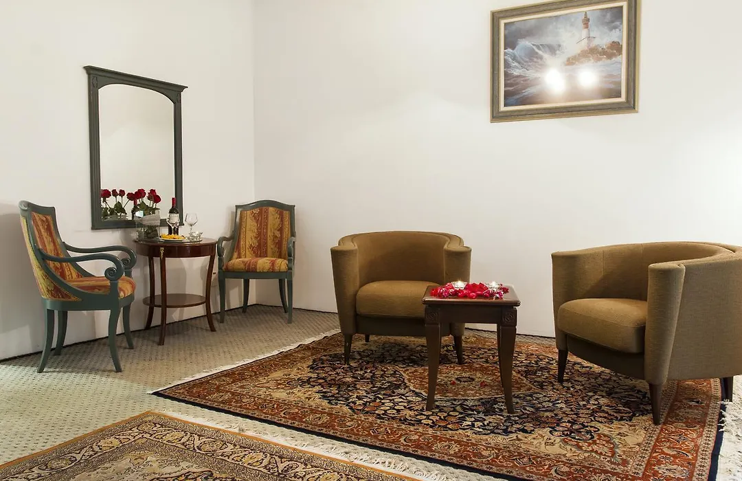 Hotel Paradies-1