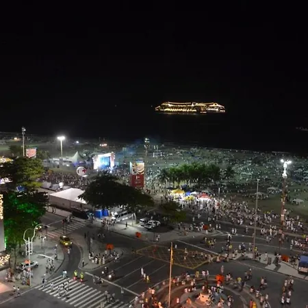 Studio Moderno Com Vista Privilegiada Para A Praia-2