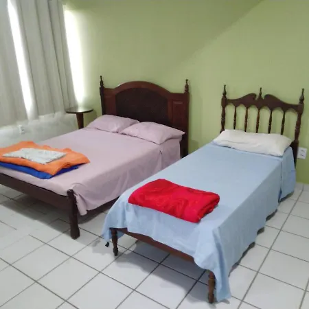 Quartos Em Casa Proxima A Praia-2