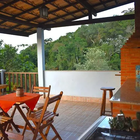 Casa Espetacular no Centro da Serra-3