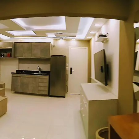 Fully Furnished Apartment-Heart Of Leblon-2